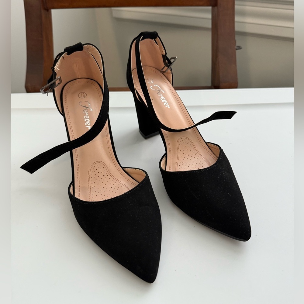 EUC Black Suede Pointed Toe Heels